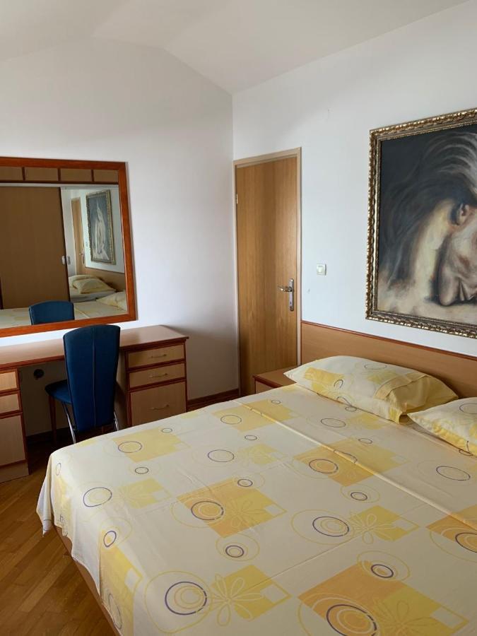 Apartments Epicentar Centar Baška Voda Esterno foto